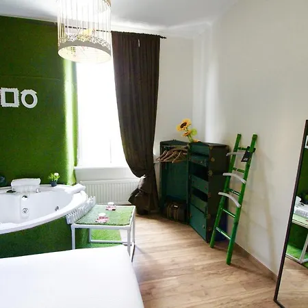 Vendégház Jacuzzi 4*