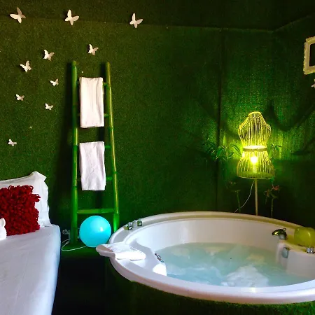 Vendégház Jacuzzi 4*